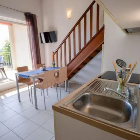 Du Ch Teau De Jouarres 2 Pers With Balcony * Azille