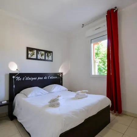 Du Ch Teau De Jouarres 2 Pers With Balcony Apartment Azille