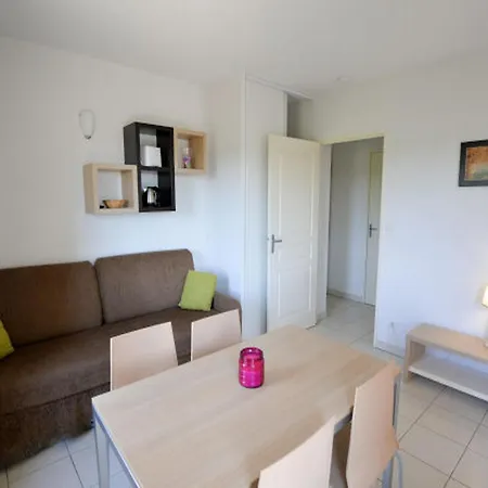 Apartment Du Chateau De Jouarres, - 2 Pers With Balcony Azille