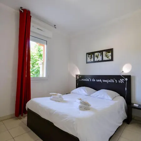 Du Chateau De Jouarres, - 2 Pers With Balcony * Azille