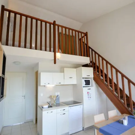 Apartment Du Chateau De Jouarres, - 2 Pers With Balcony Azille